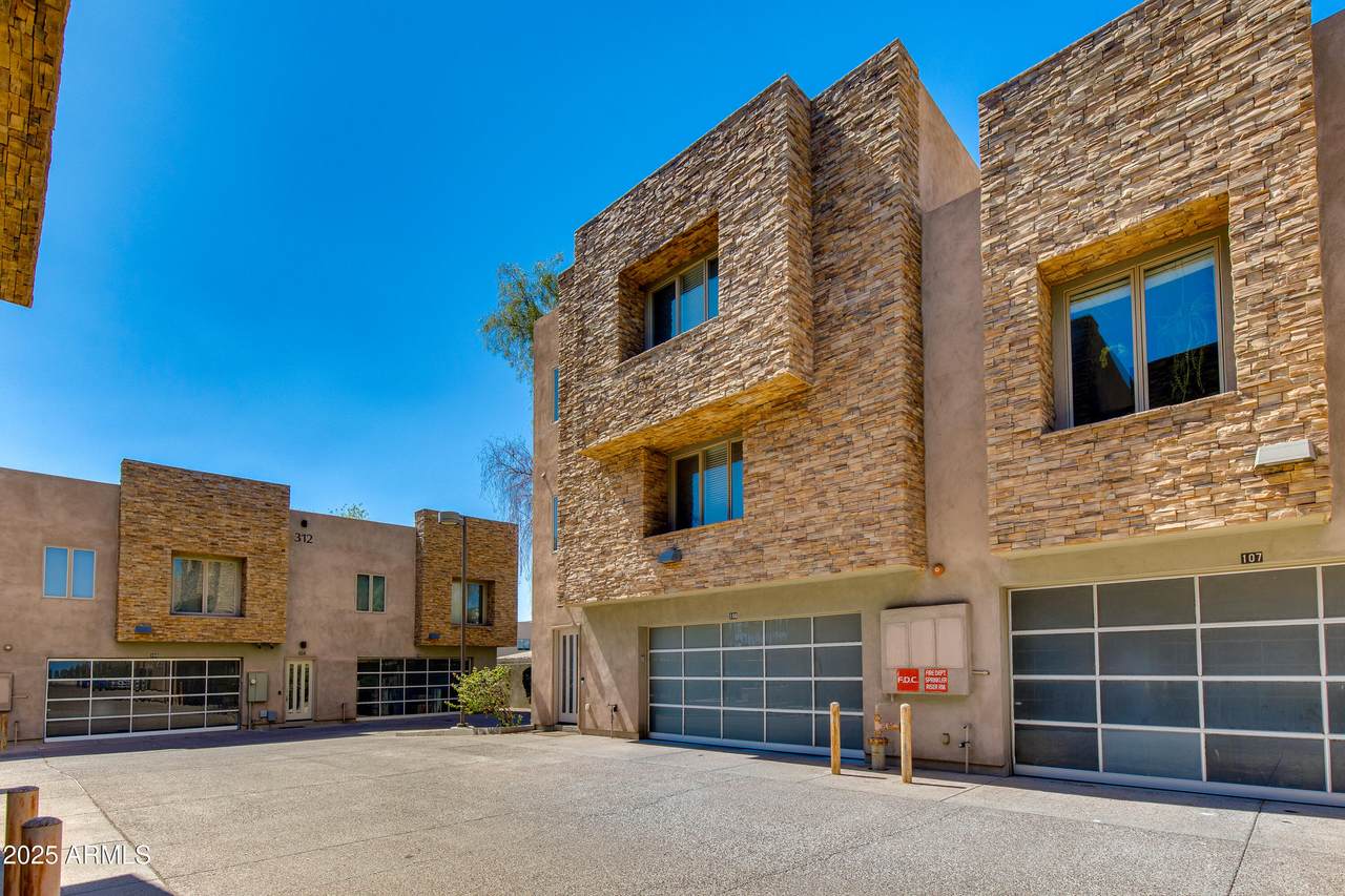 312 Hardy Drive - Photo 1