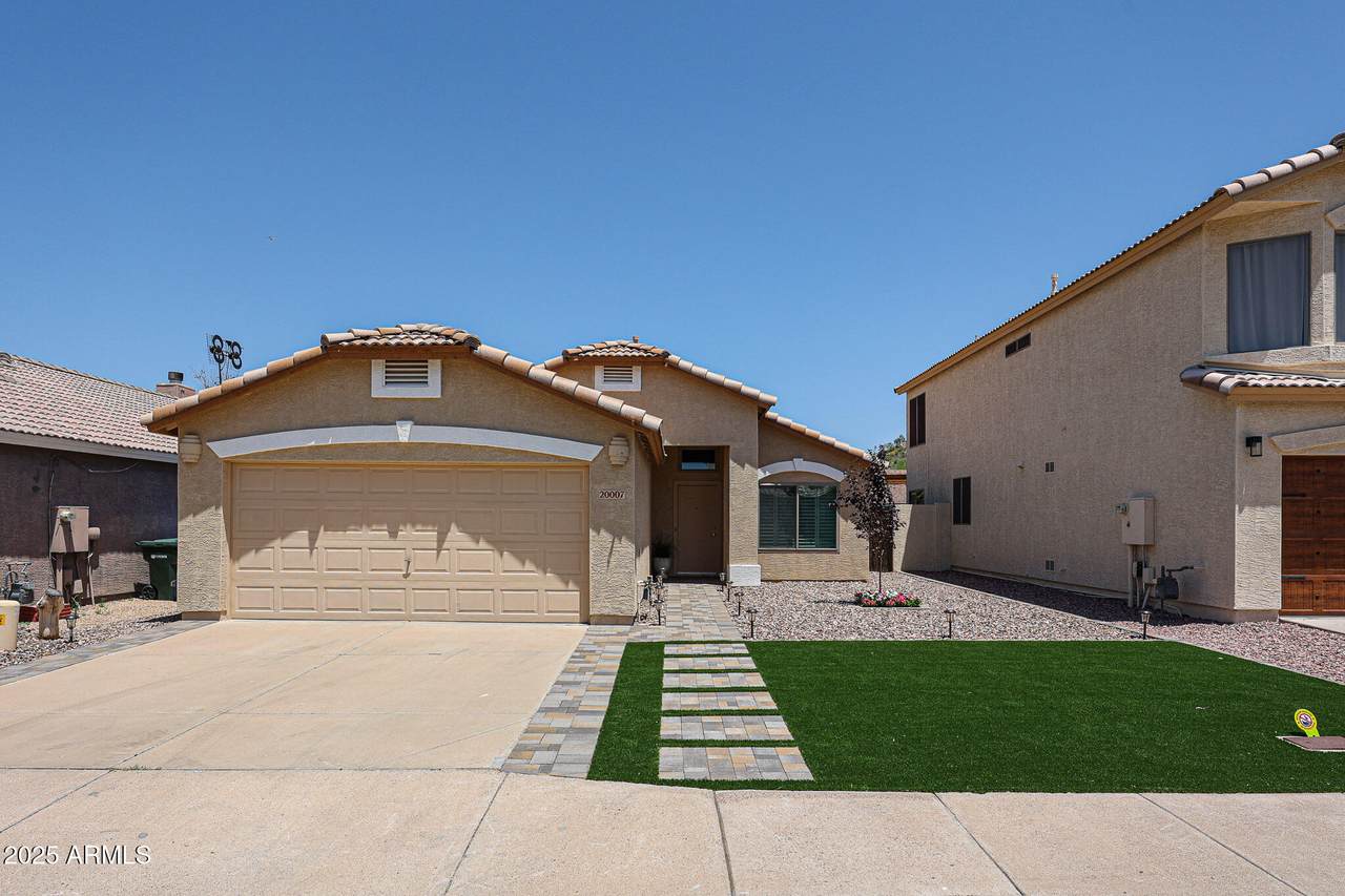 20007 20TH Way - Photo 1
