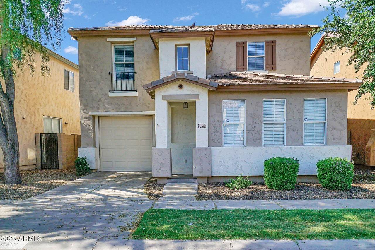 1420 Sonrisas Street - Photo 1