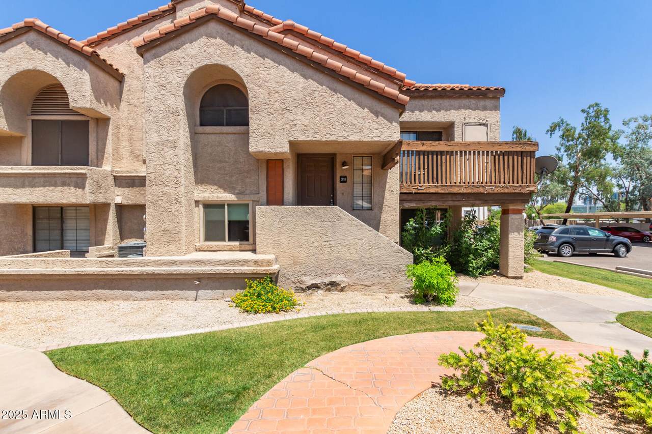 700 Mesquite Circle - Photo 1