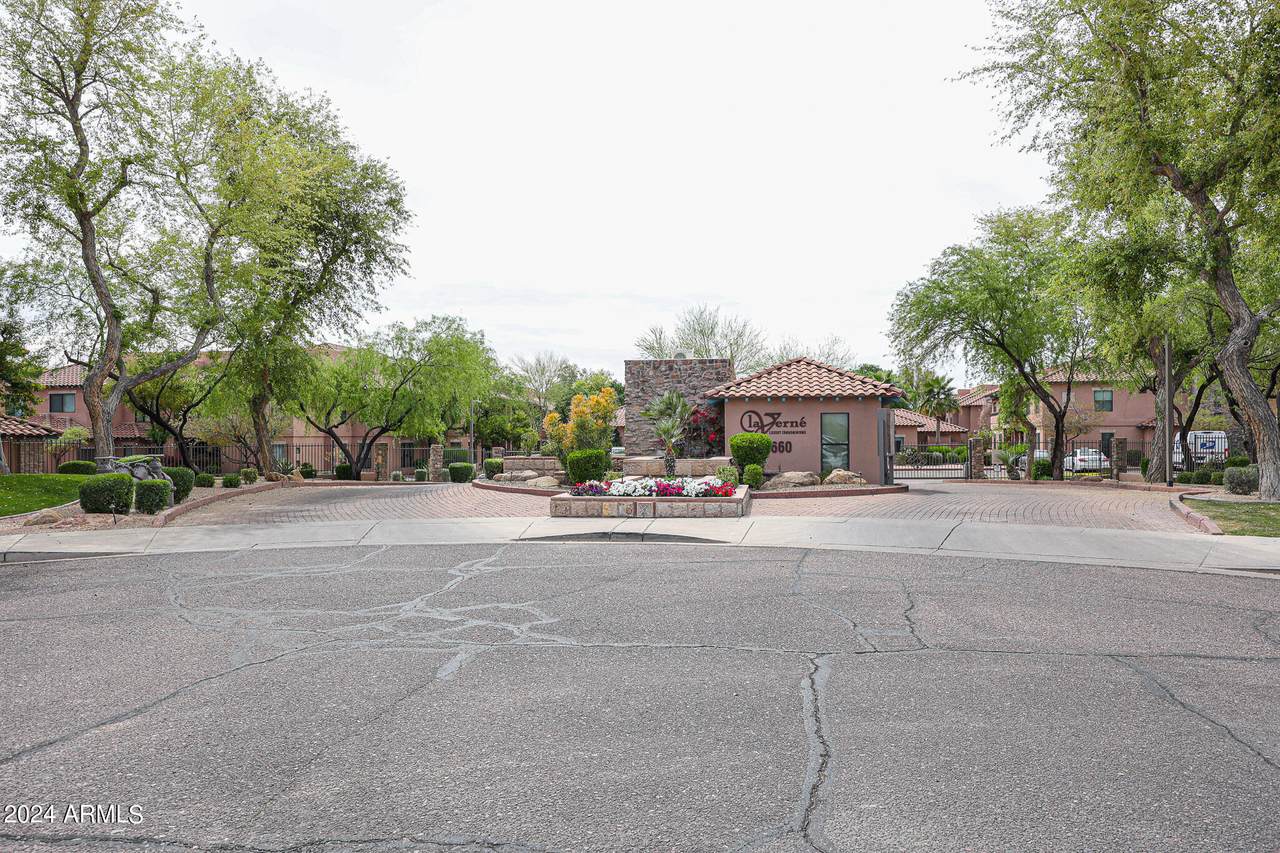 20660 40TH Street - Photo 1