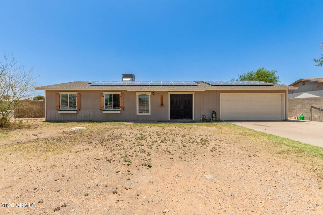 1676 Sequoia Drive - Photo 1