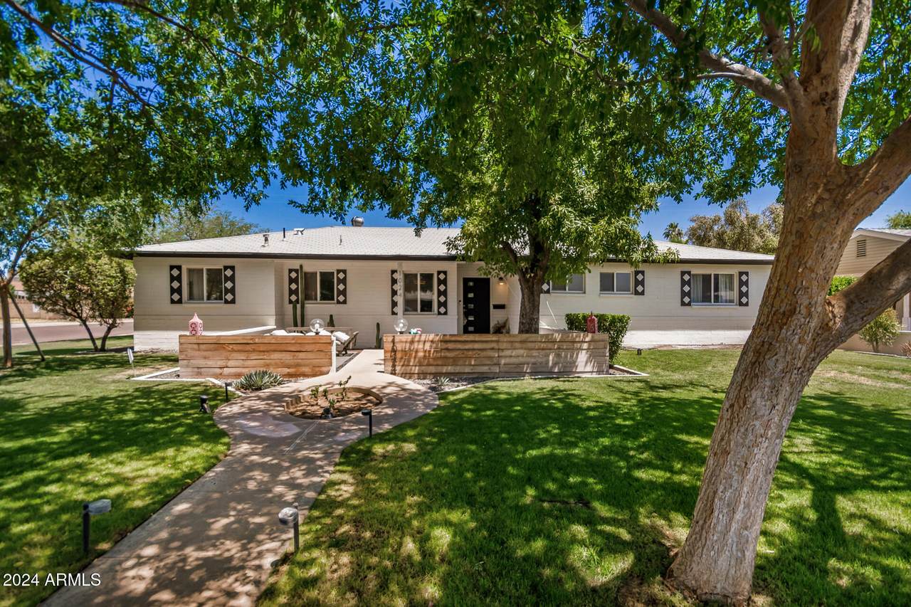 1024 Georgia Avenue - Photo 1