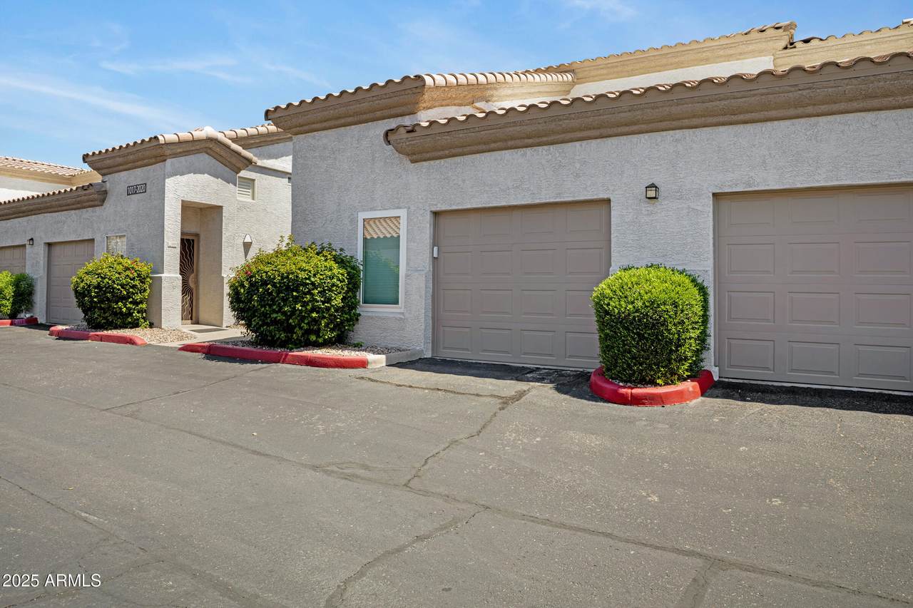 3236 Chandler Boulevard - Photo 1