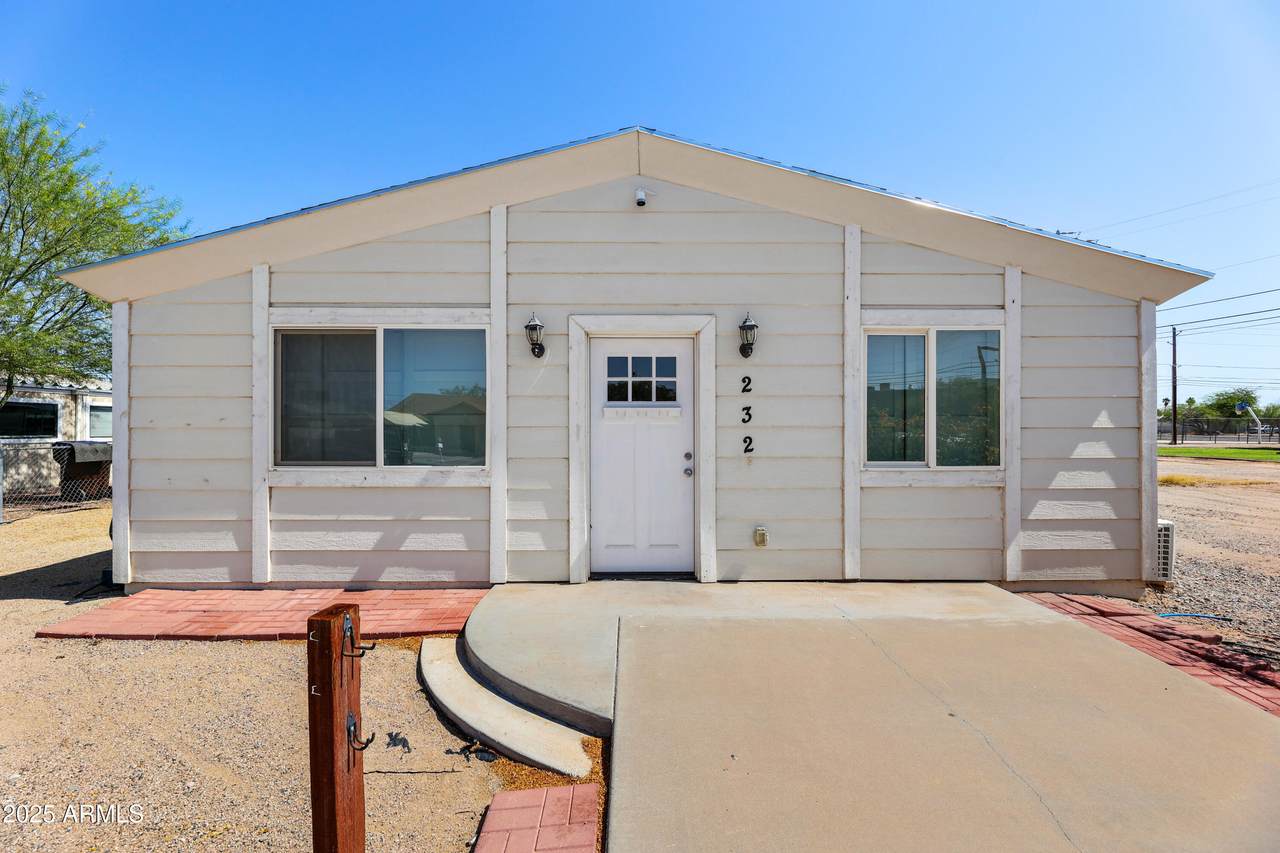 232 Lincoln Avenue - Photo 1