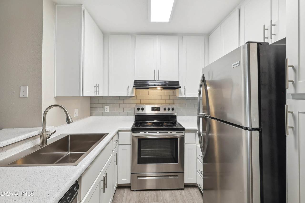 1620 Southern Avenue - Photo 1