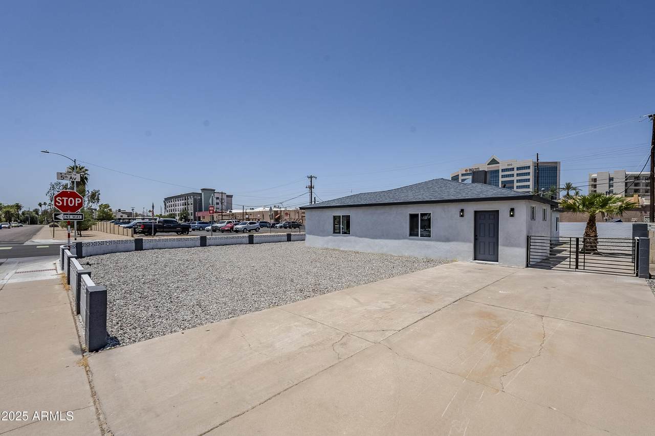 346 Edgemont Avenue - Photo 1