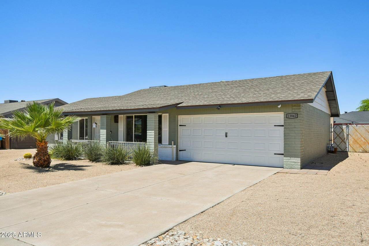 13842 40th Avenue - Photo 1