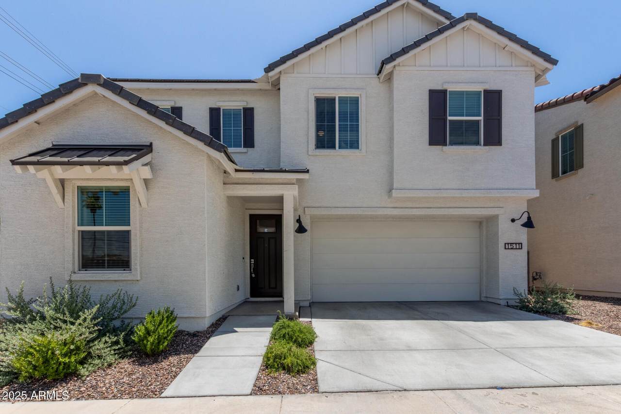 1511 Sierra Vista Drive - Photo 1