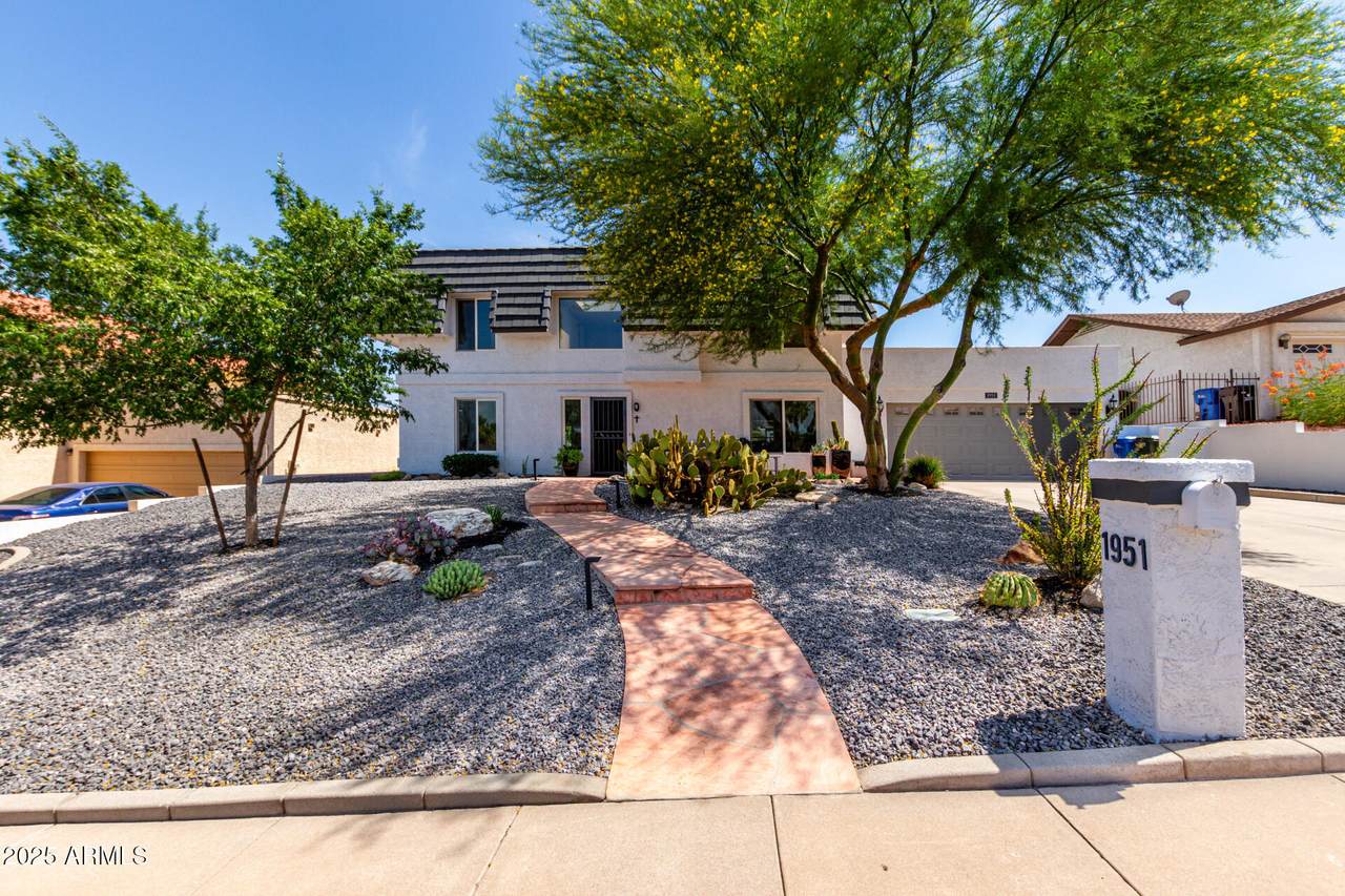 1951 Janice Way - Photo 1