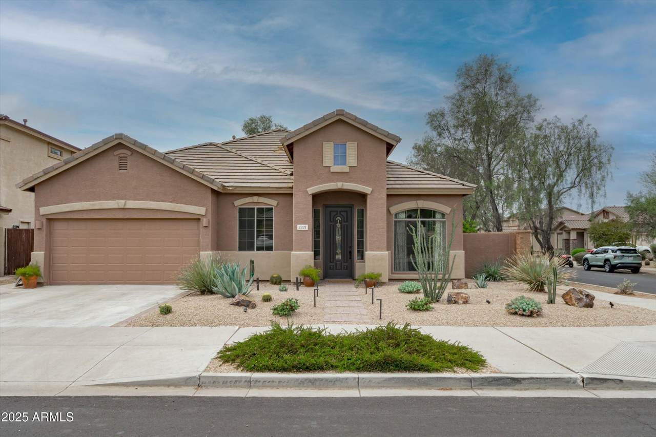 2221 Calle De Las Estrella Way - Photo 1