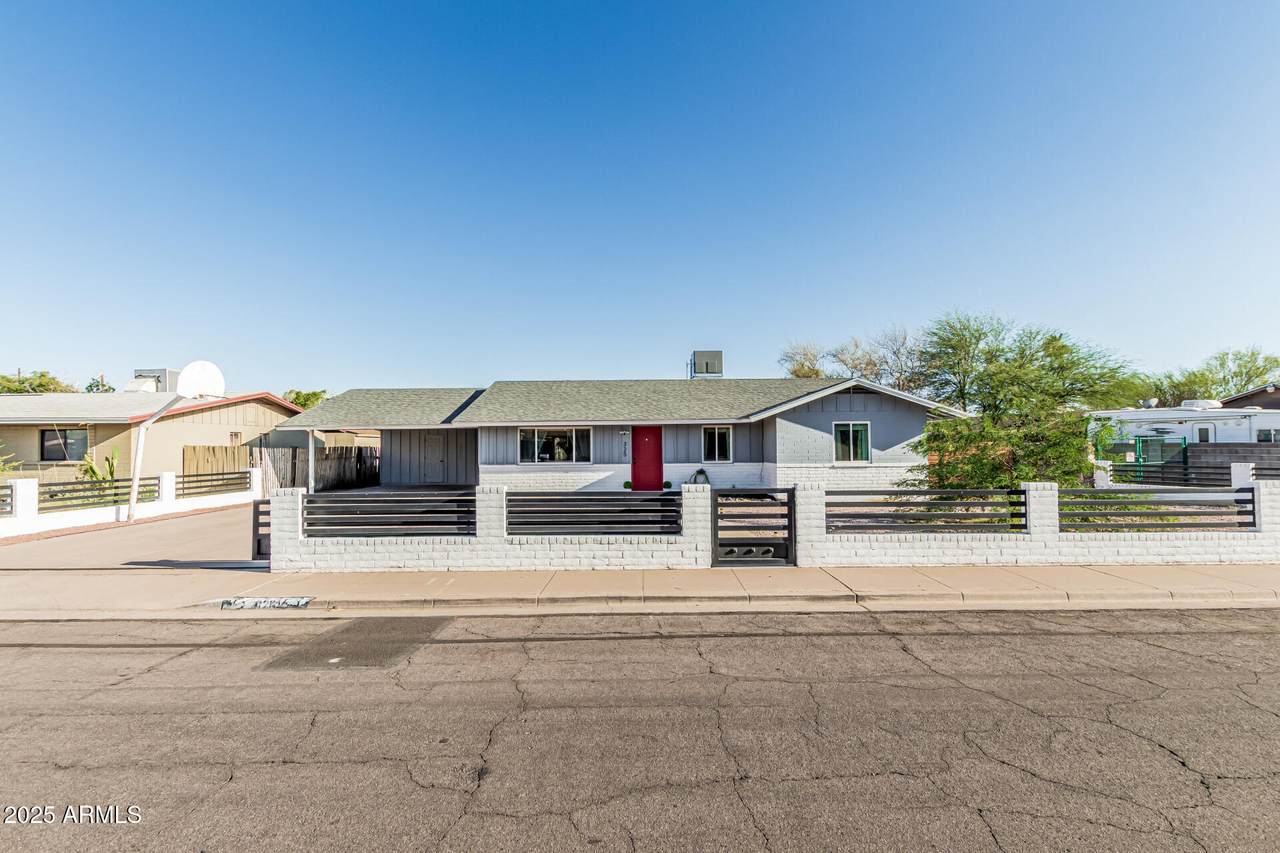 325 Harmony Avenue - Photo 1