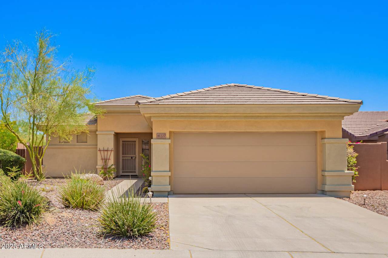 41227 Rolling Green Way - Photo 1