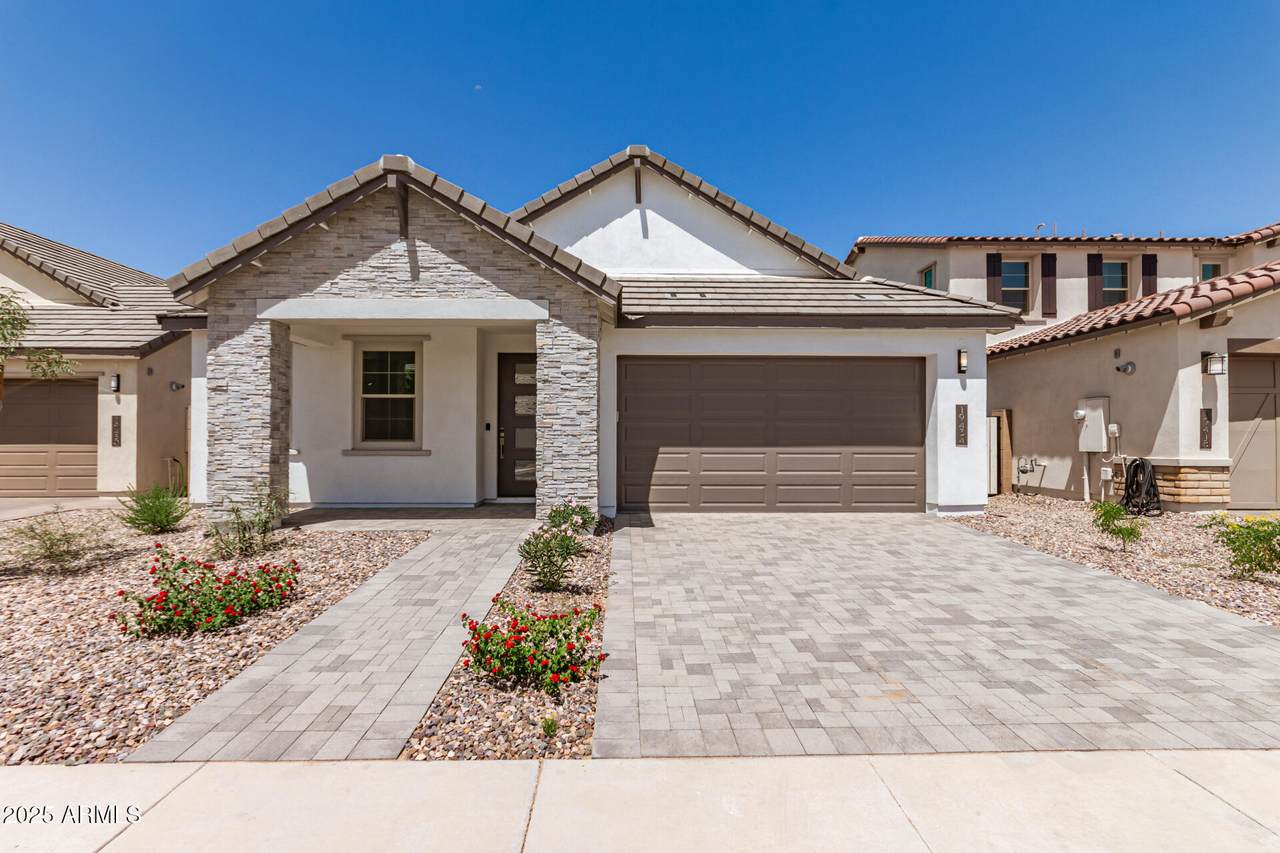 19434 212TH Place - Photo 1
