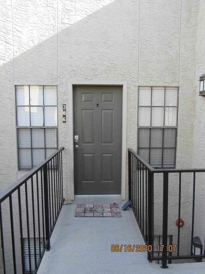8020 Thomas Road - Photo 1