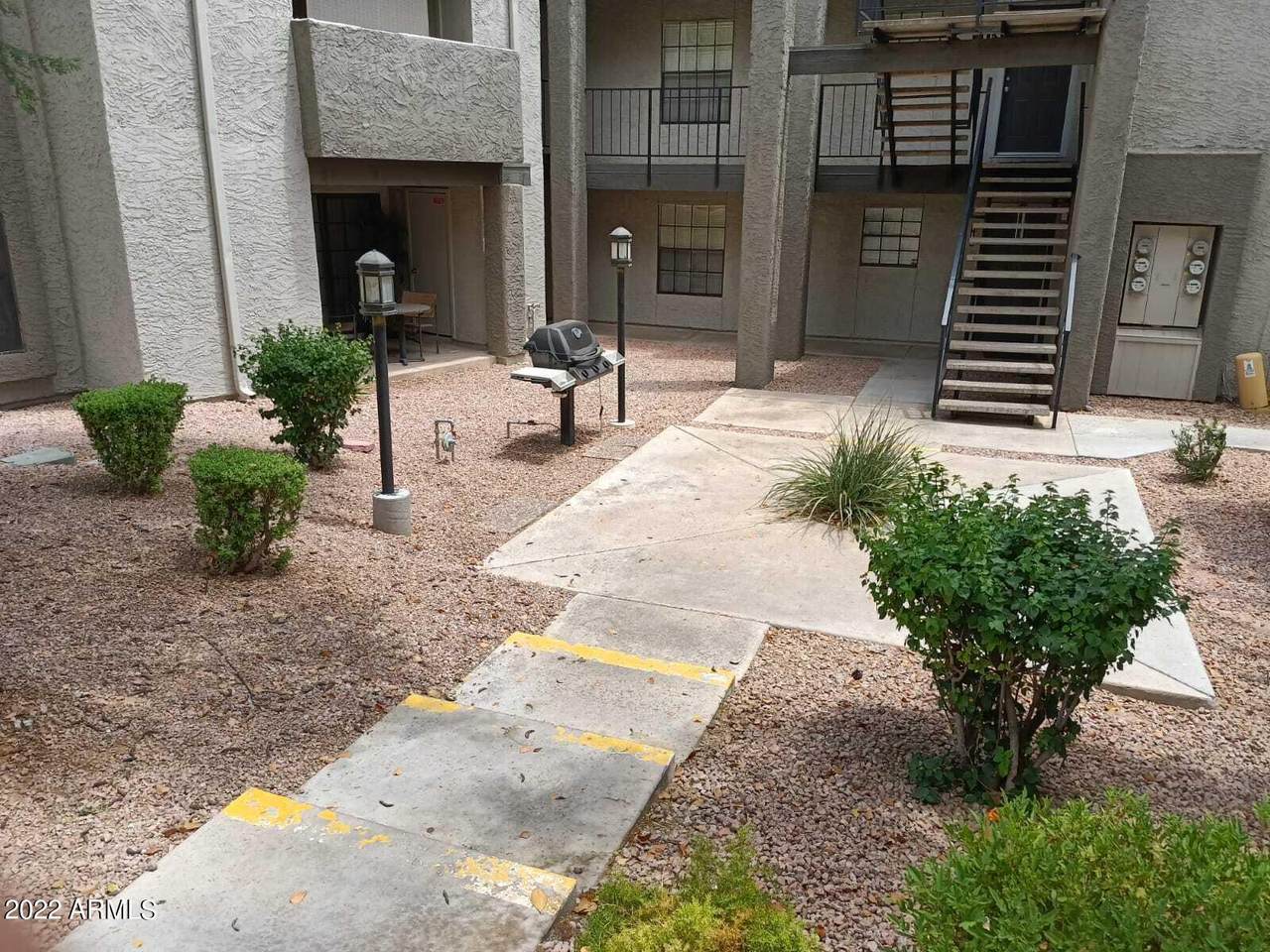 8020 Thomas Road - Photo 1