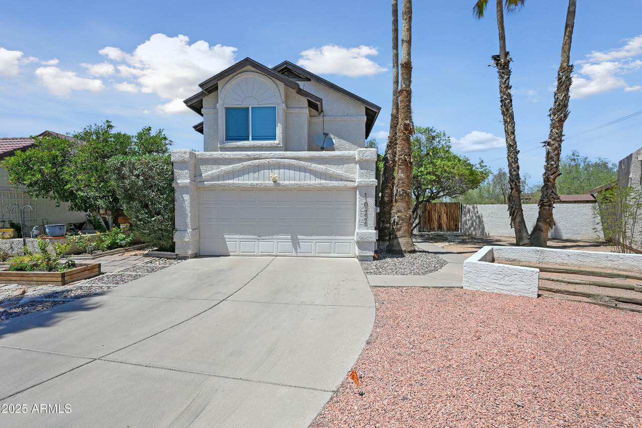 1022 Estrella Drive - Photo 1