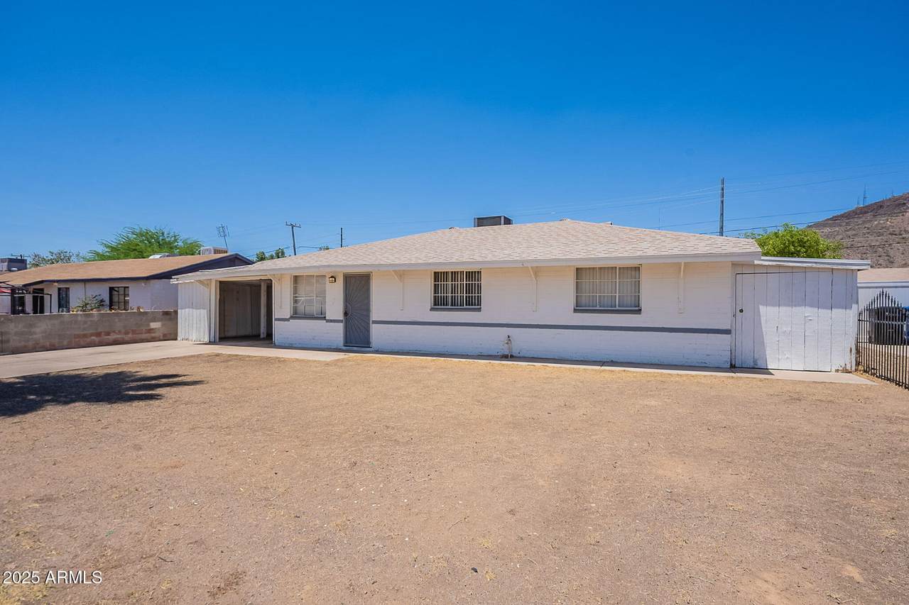 1526 North Lane - Photo 1