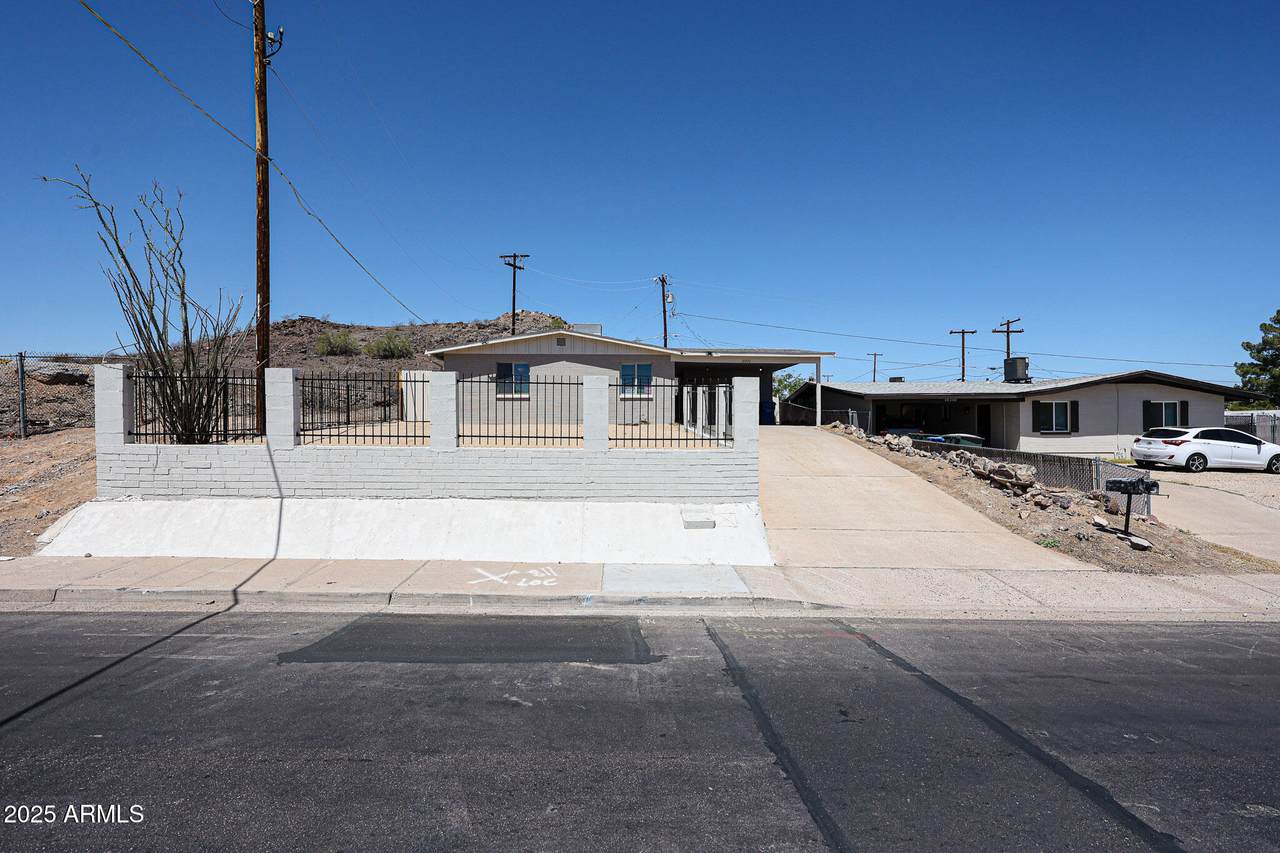 10202 15TH Avenue - Photo 1