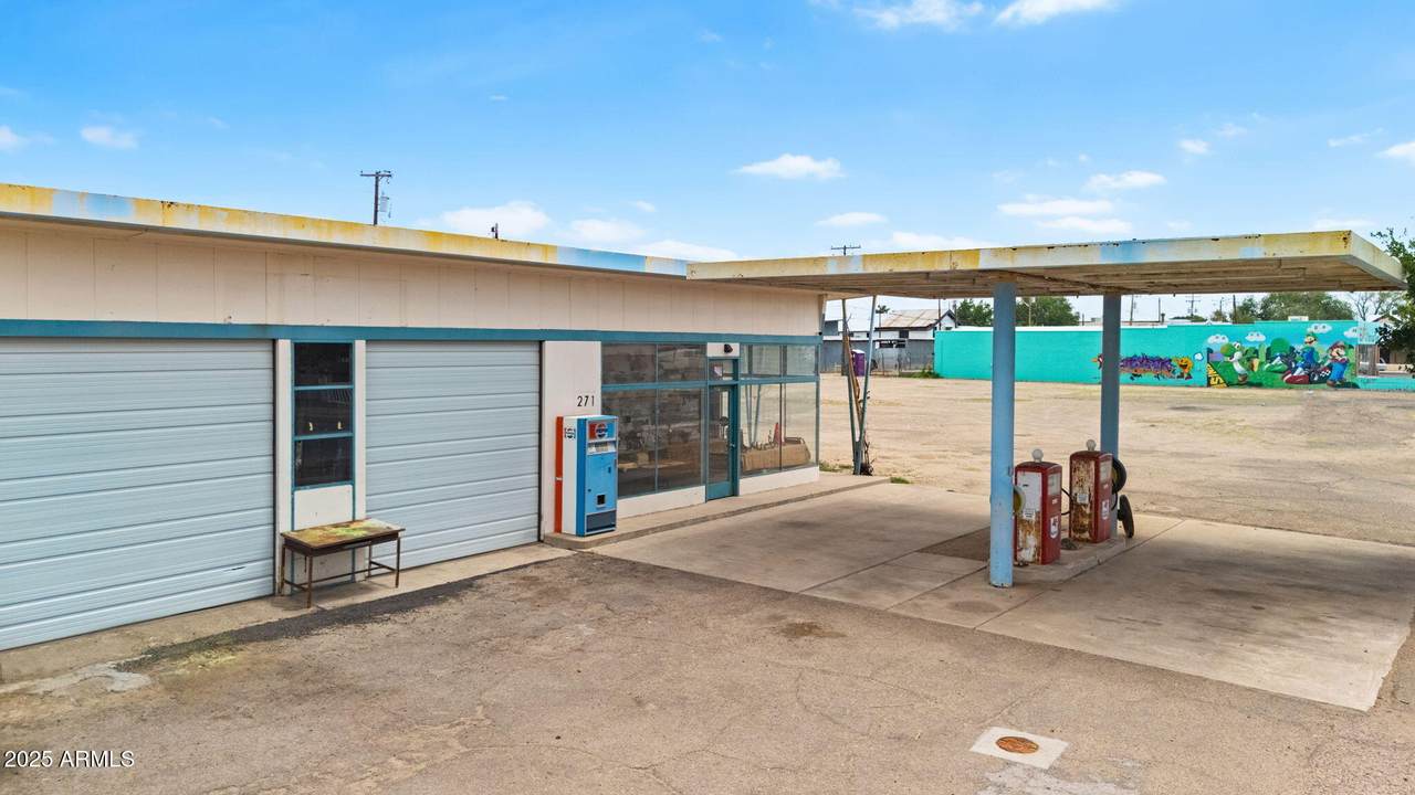 271 Haskell Avenue - Photo 1