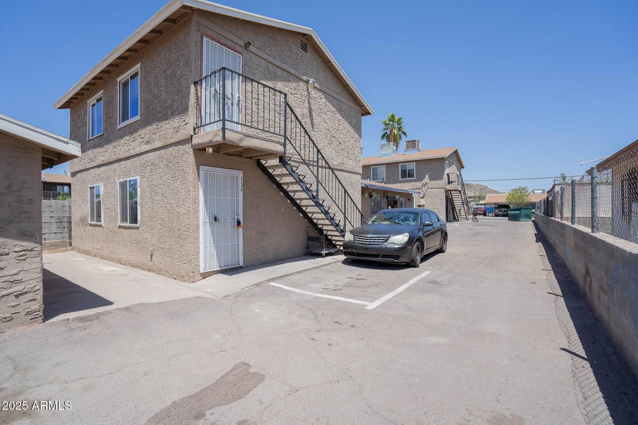 9606 11TH Avenue - Photo 1