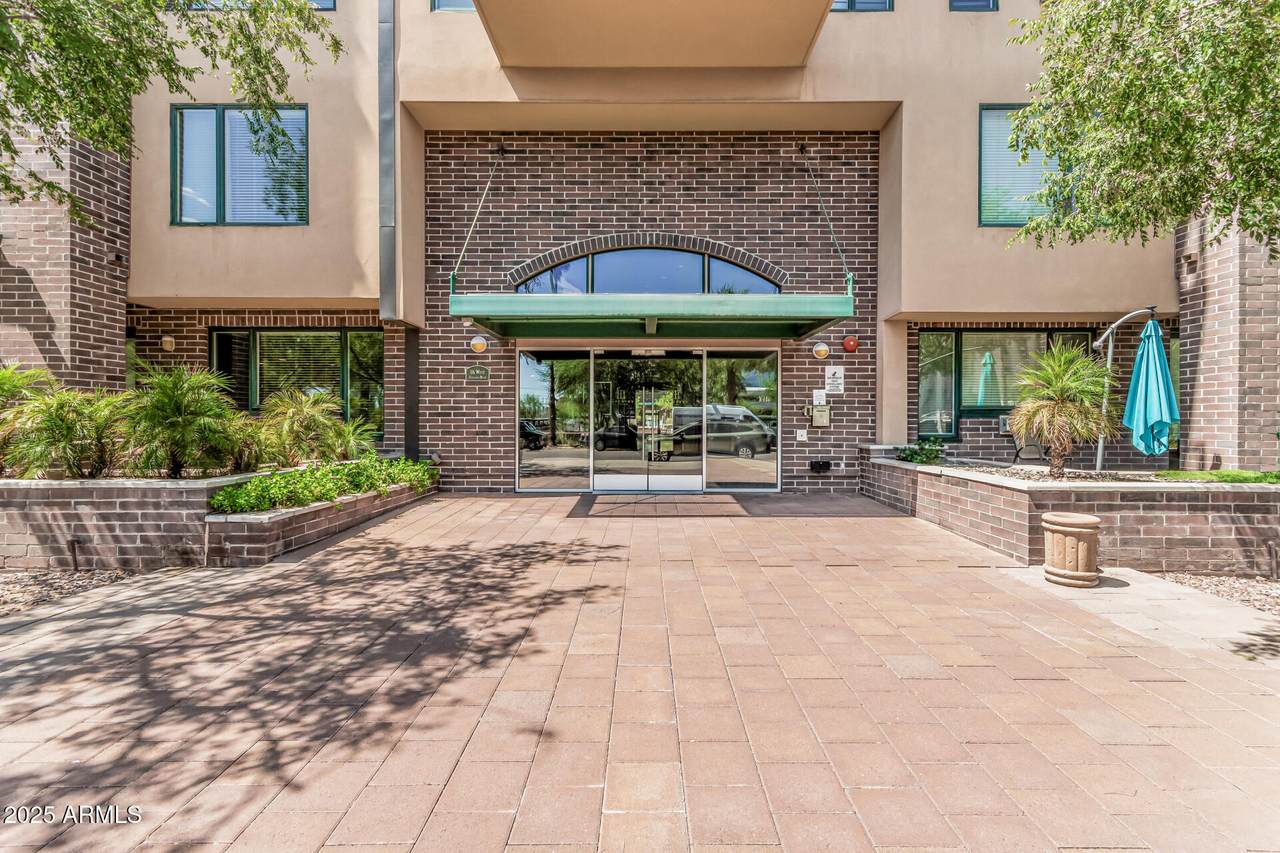 16 Encanto Boulevard - Photo 1