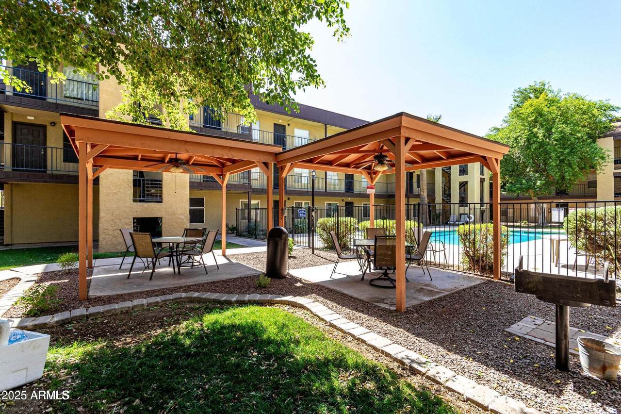 461 Holmes Avenue - Photo 1