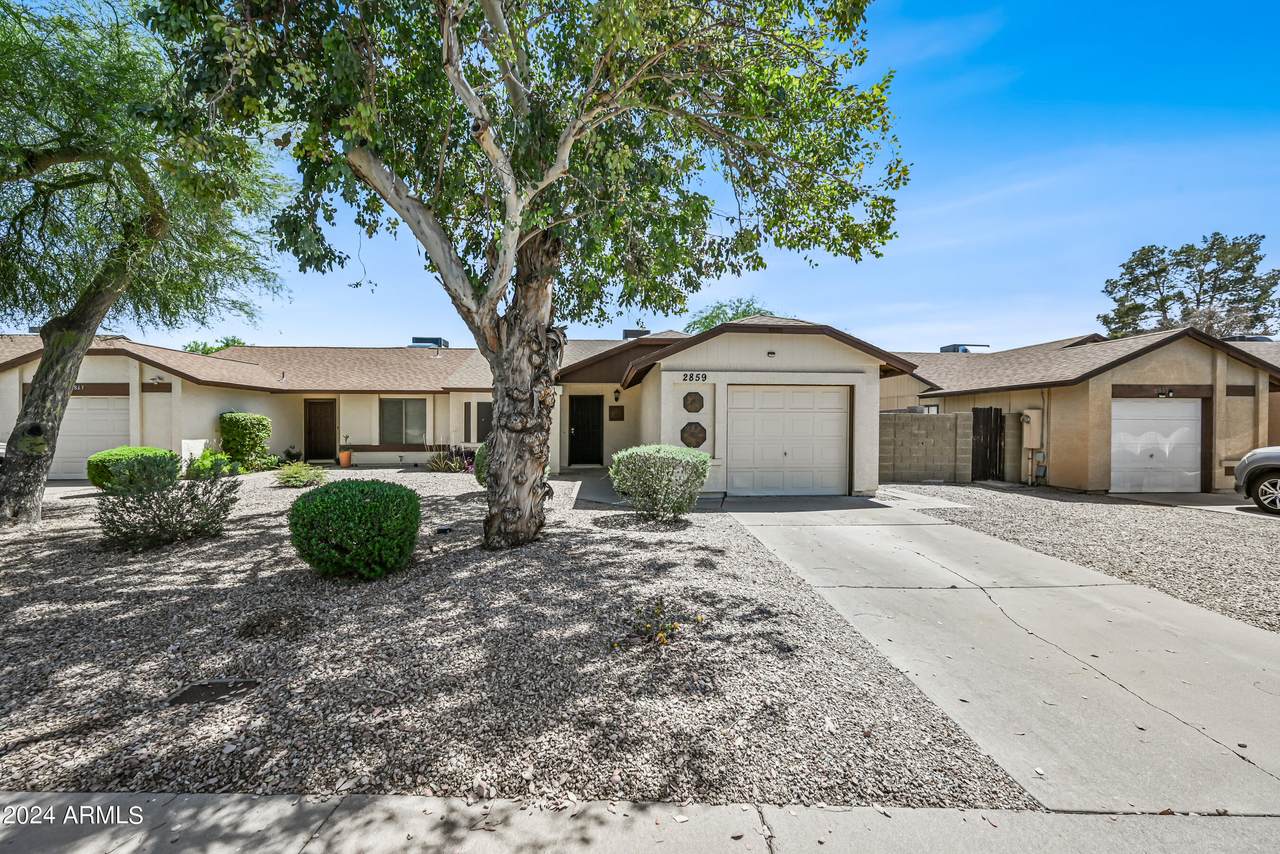 2859 Irwin Avenue - Photo 1