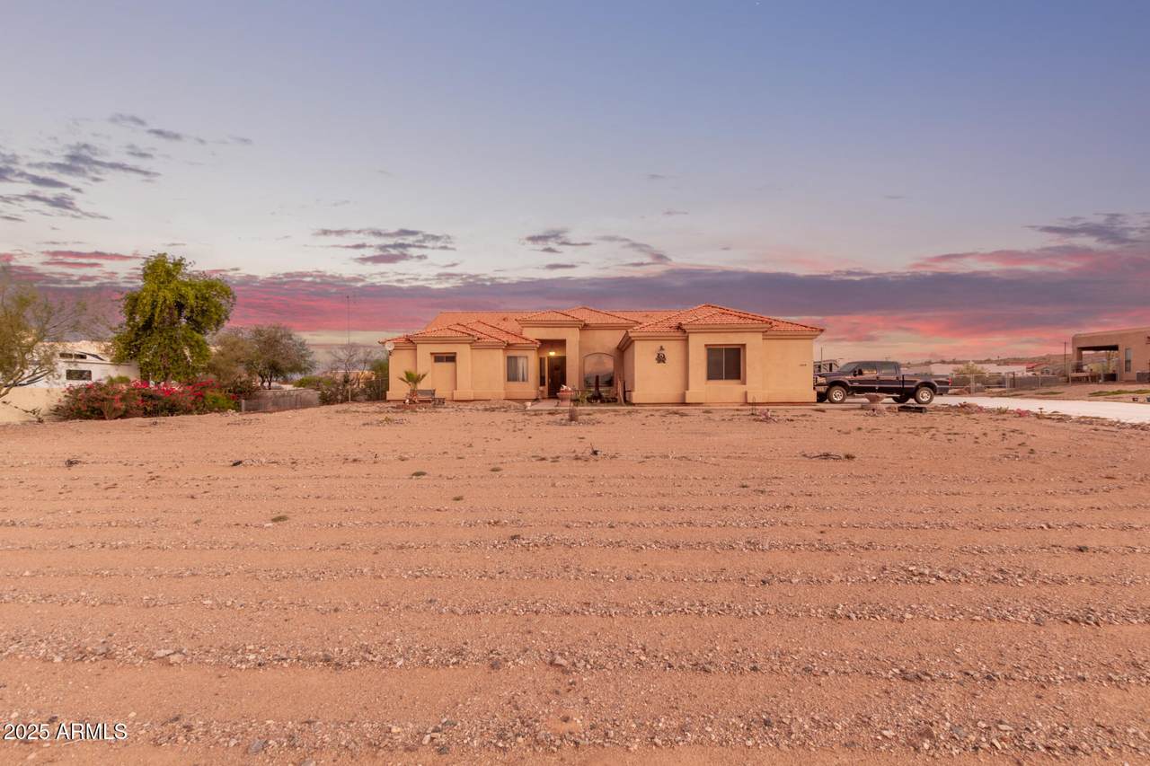 2569 Silverdale Road - Photo 1