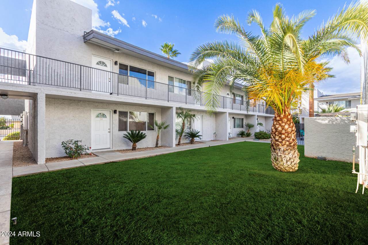 1602 Ocotillo Road - Photo 1