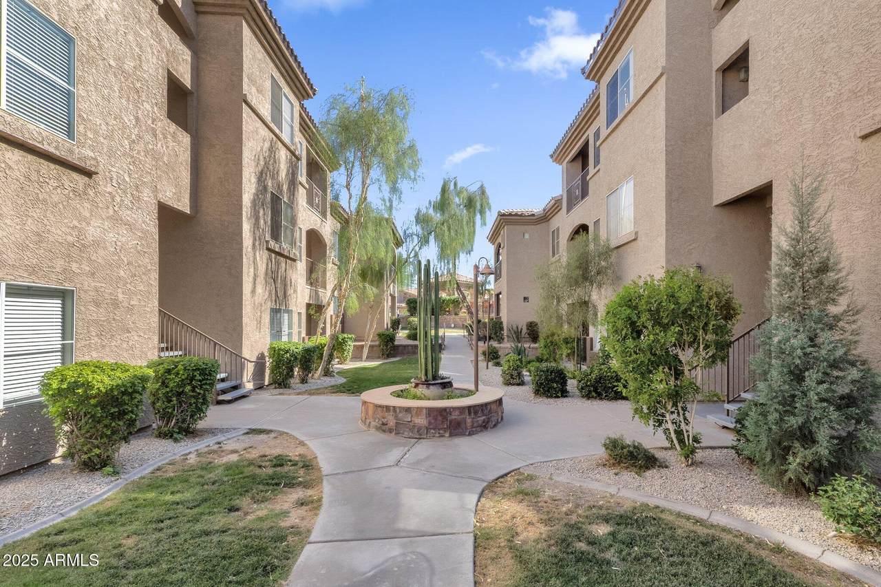 13700 Fountain Hills Boulevard - Photo 1