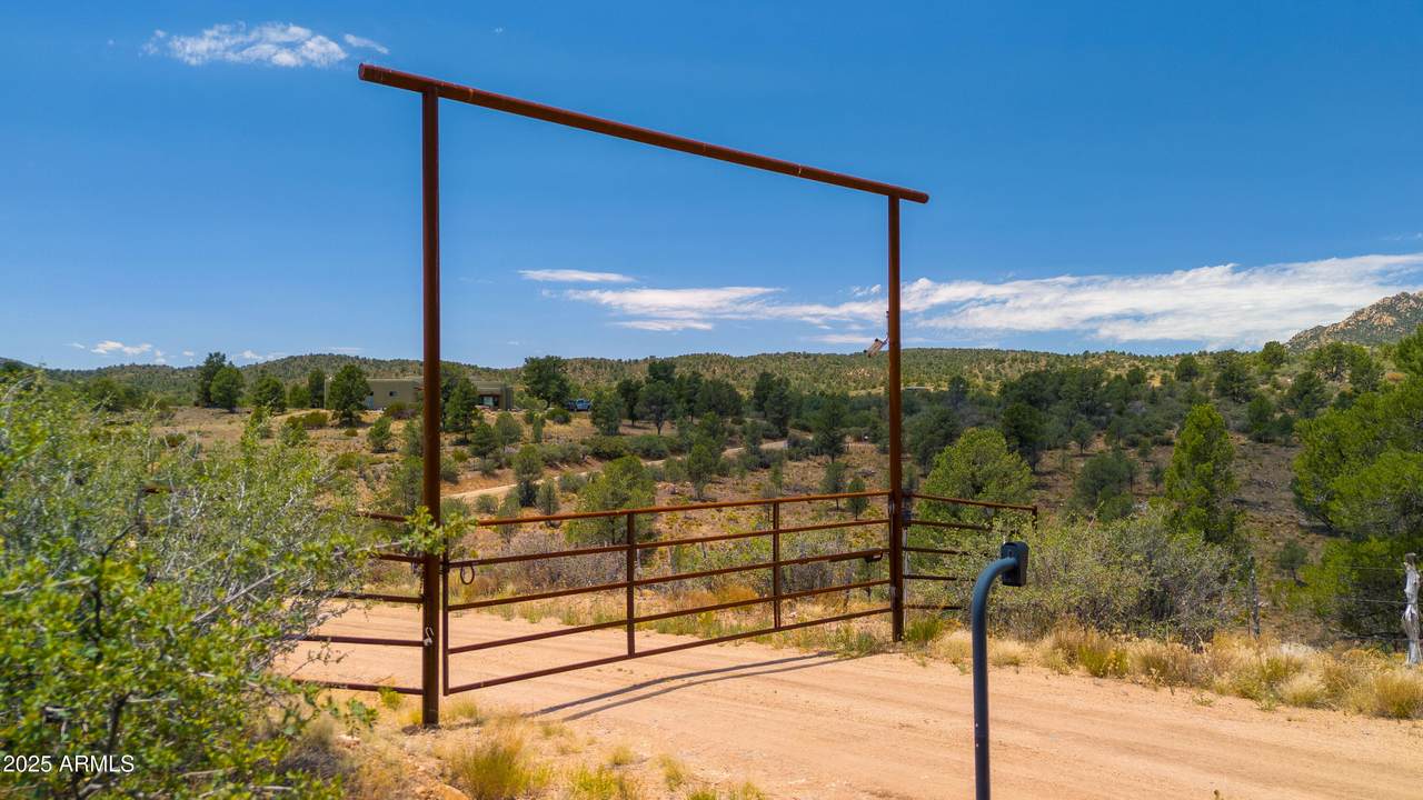 0043 Blue Sky Drive - Photo 1