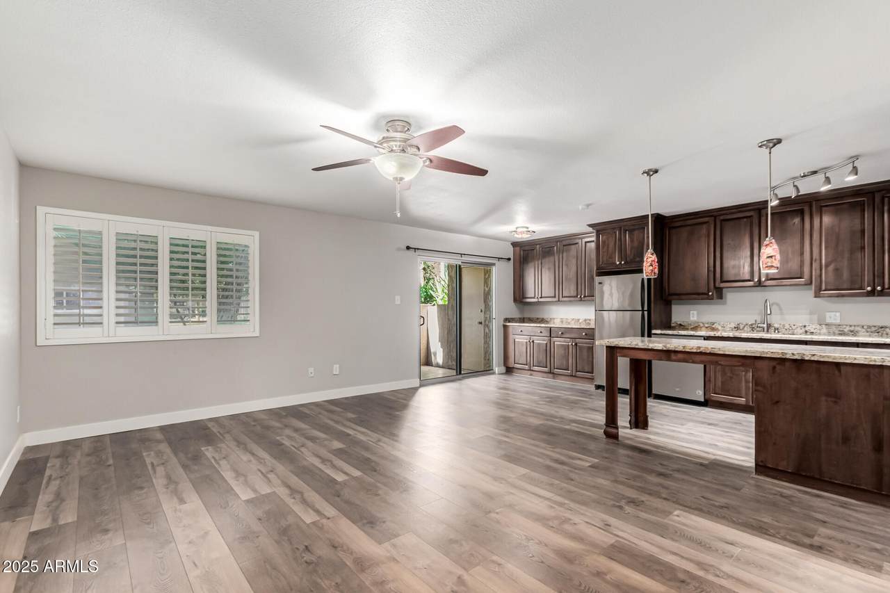 5525 Thomas Road - Photo 1