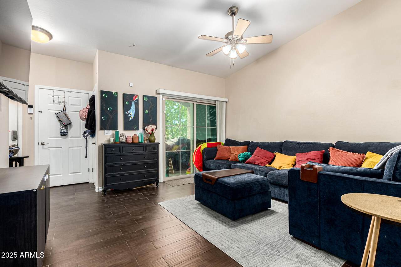 10136 Southern Avenue - Photo 1