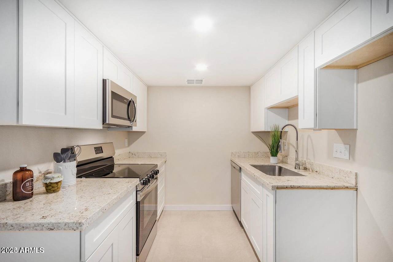 6812 35TH Avenue - Photo 1