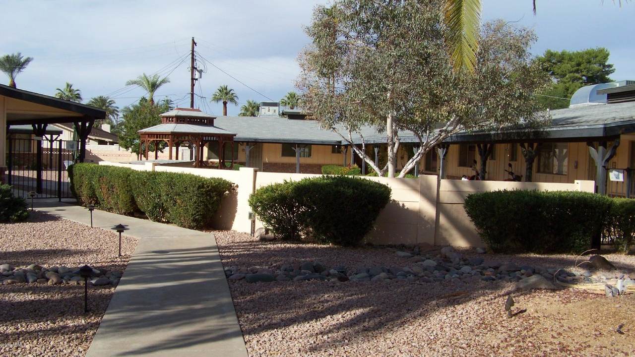 6101 Hollyhock Street - Photo 1