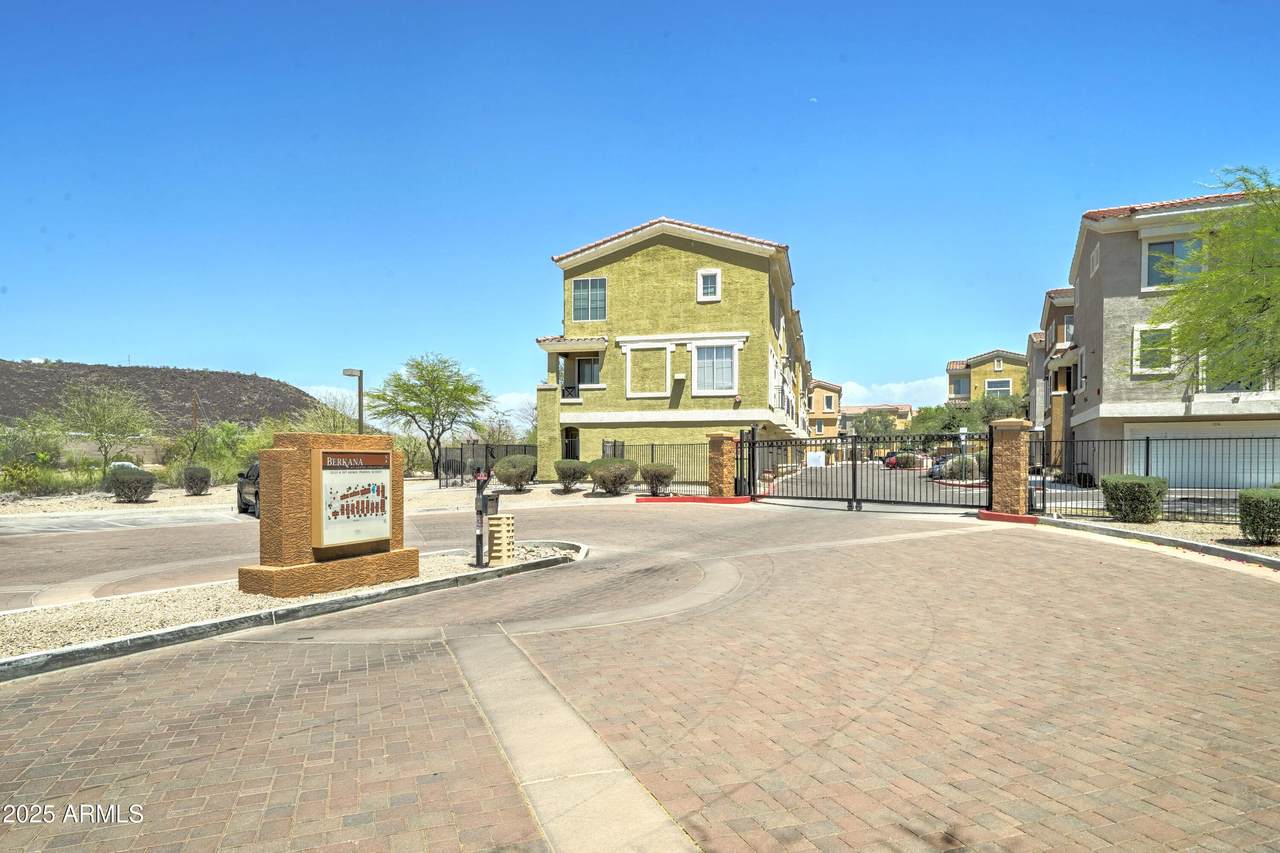 22125 29TH Avenue - Photo 1