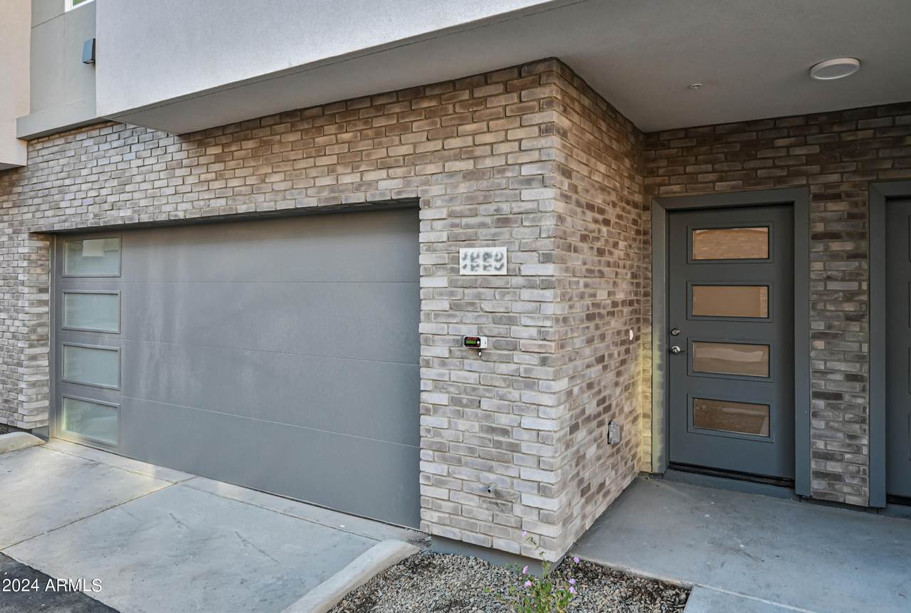 1023 5TH Street - Photo 1