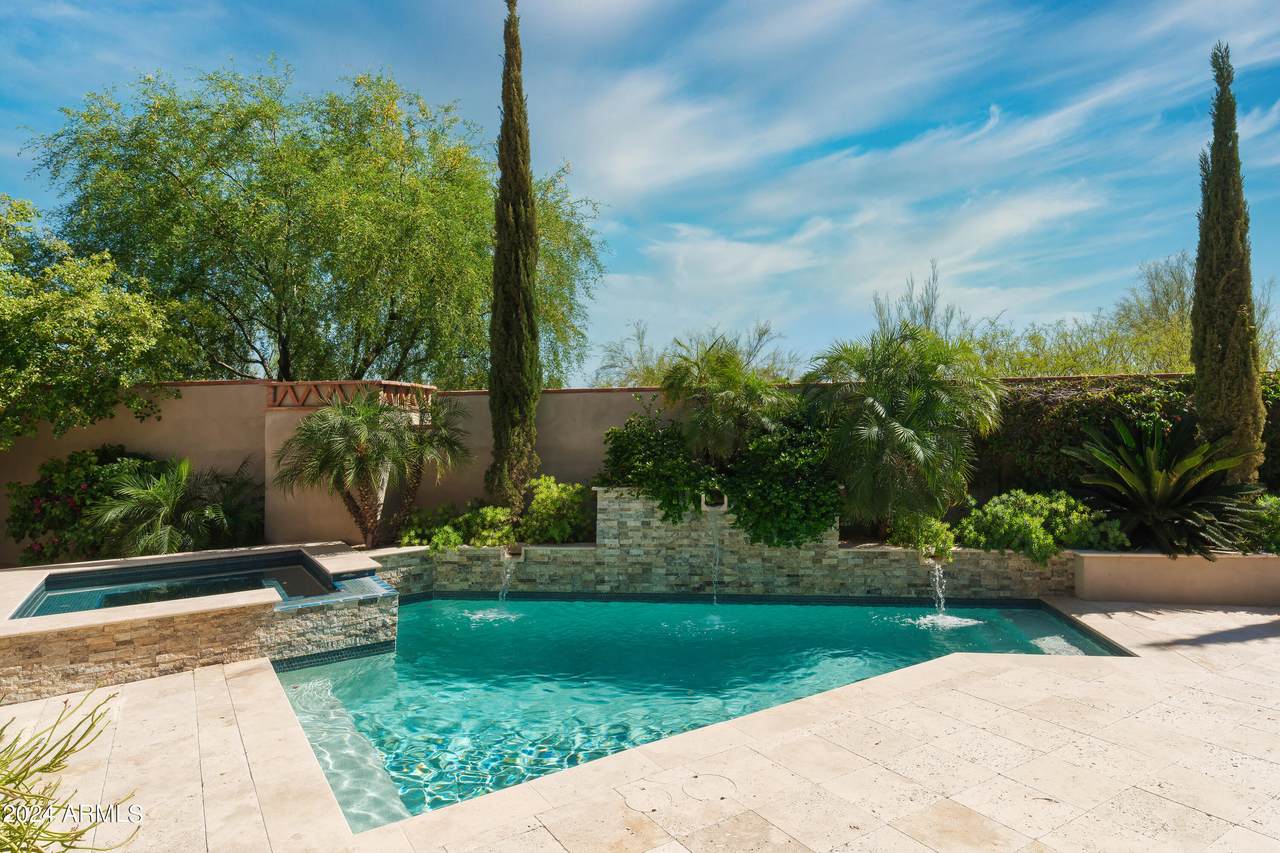 3965 Sierra Vista Drive - Photo 1