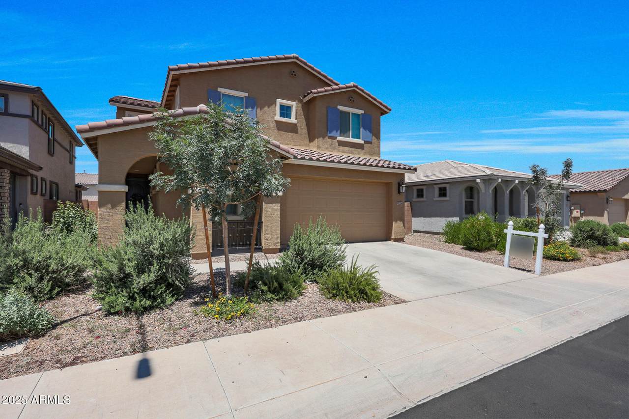 5728 Parkwood - Photo 1