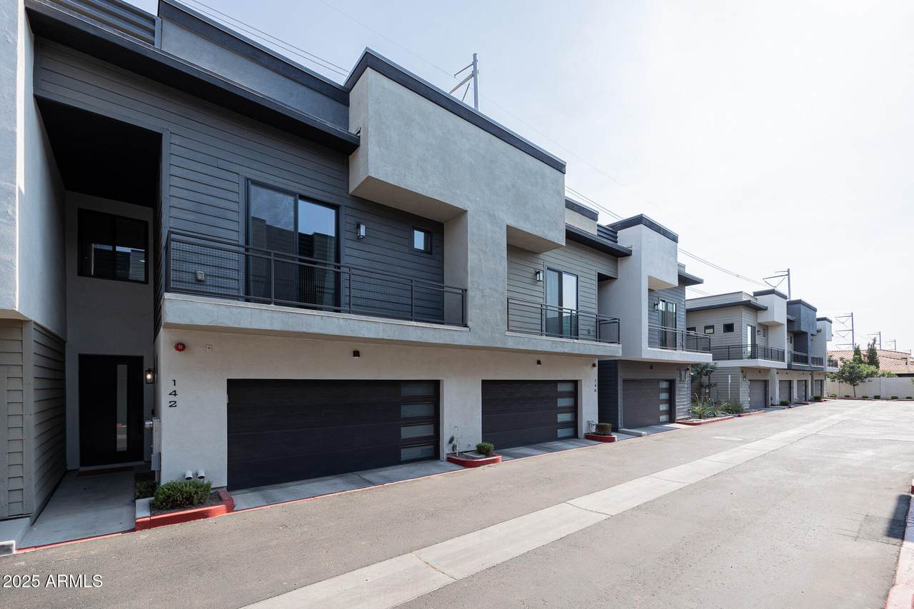 142 Hearne Way - Photo 1