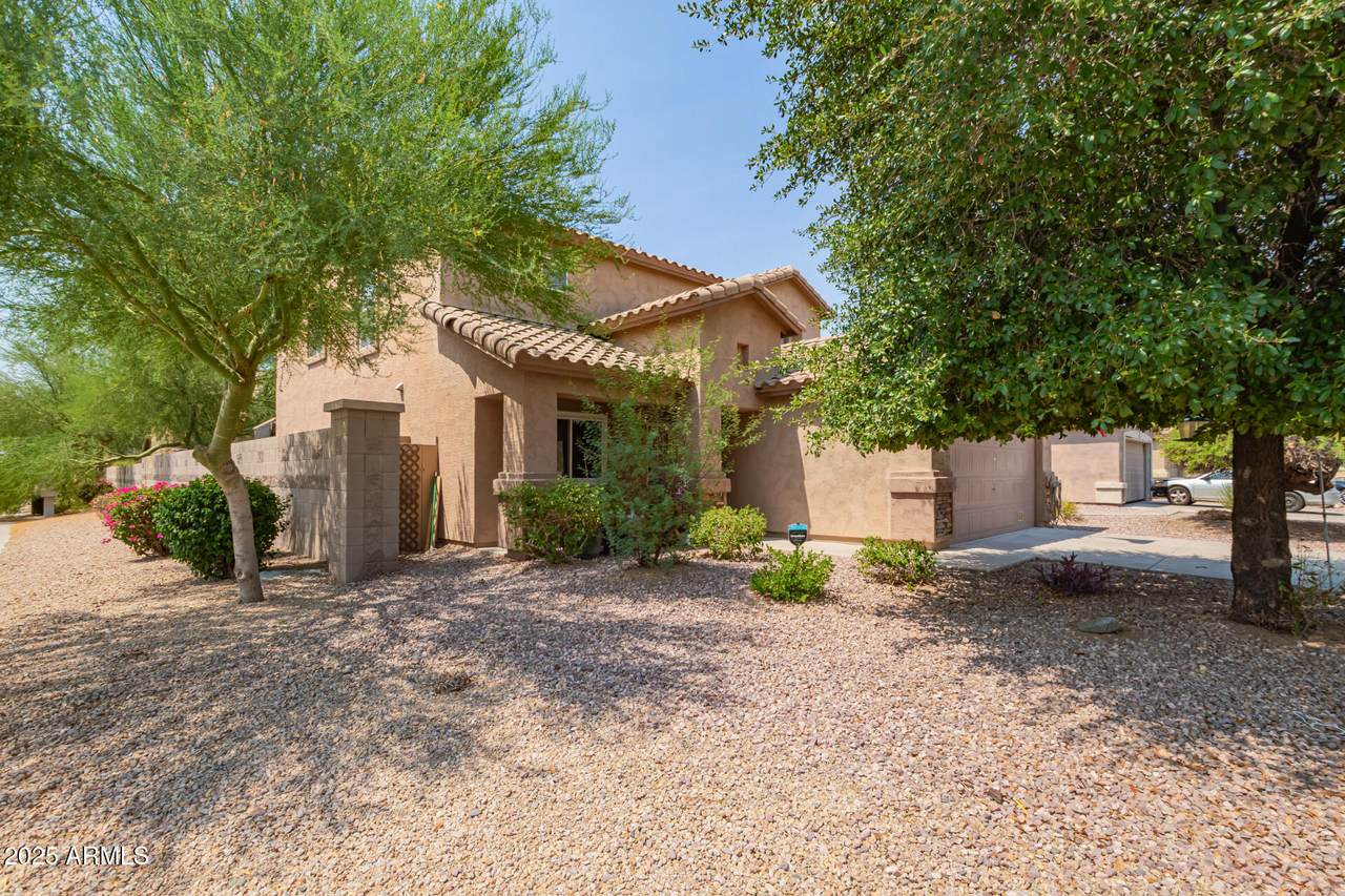 11531 Oglesby Avenue - Photo 1