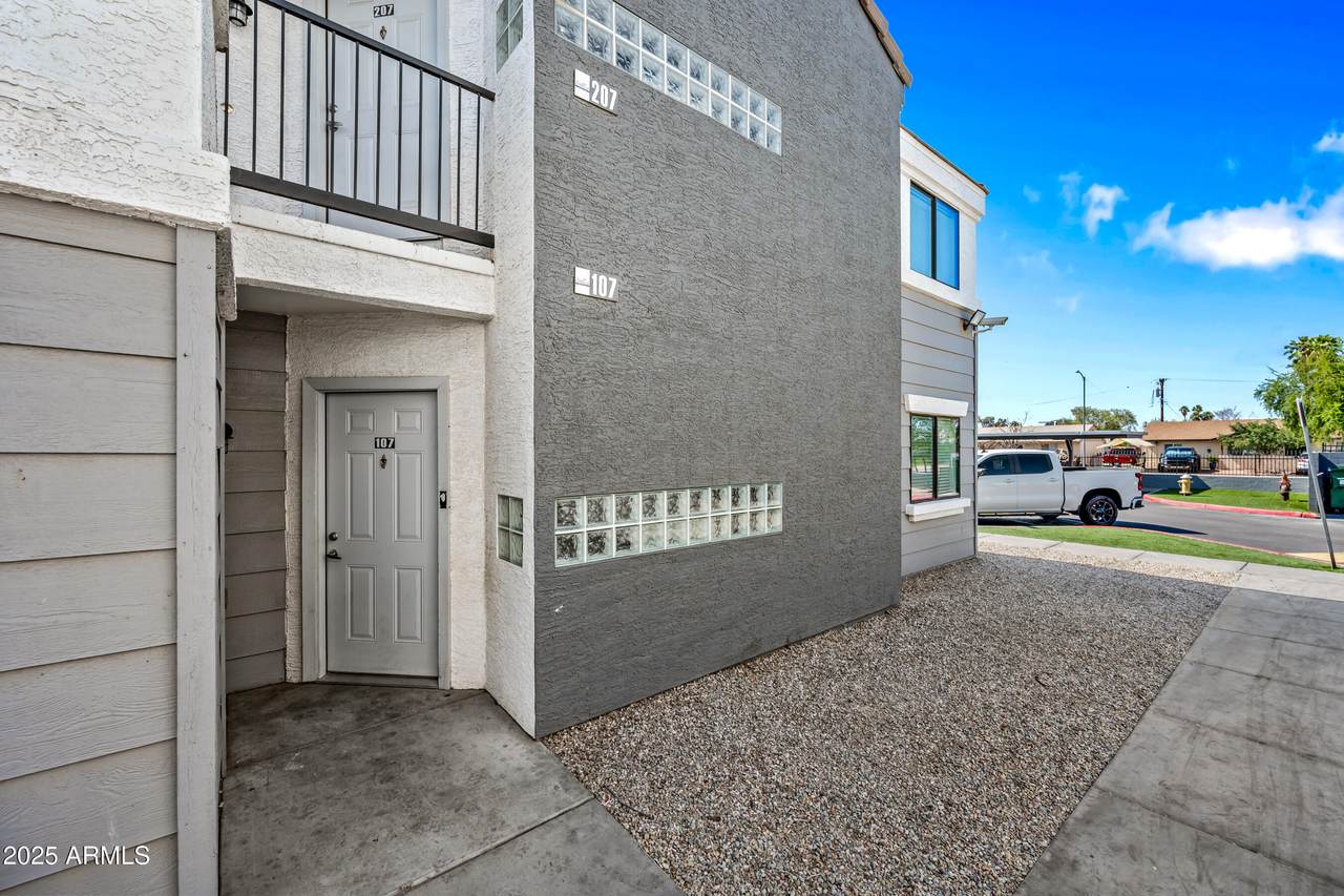 3065 67TH Avenue - Photo 1