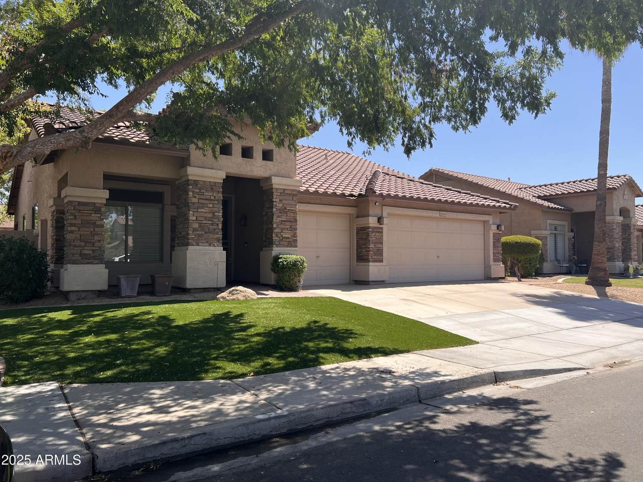 2226 Periwinkle Way - Photo 1