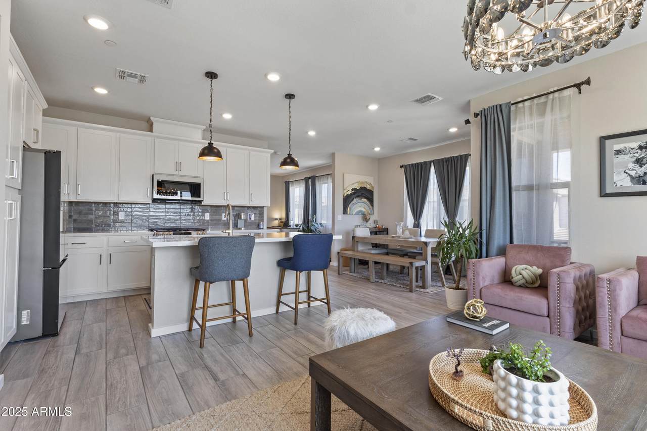 675 Ginko Avenue - Photo 1