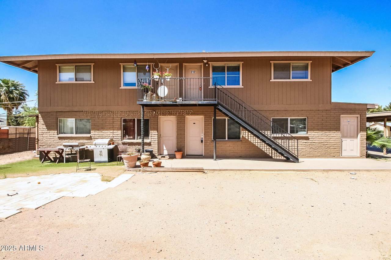 208 Doran - Photo 1