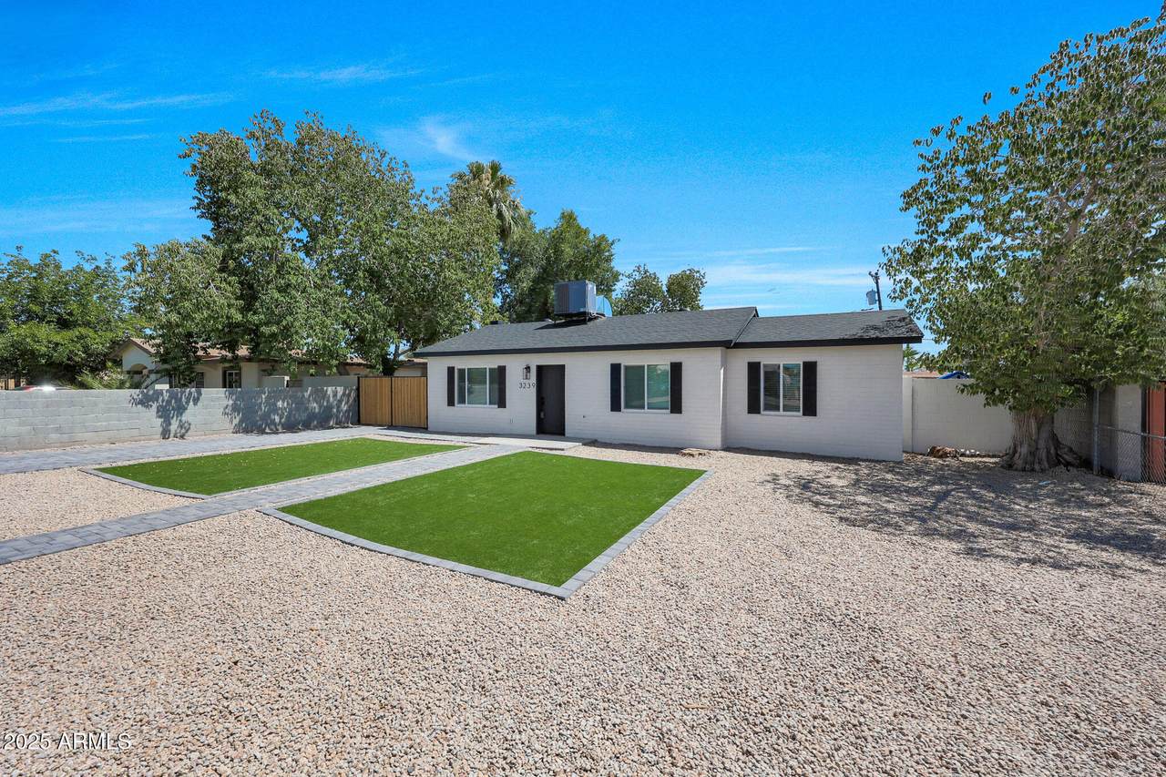 3239 Virginia Avenue - Photo 1
