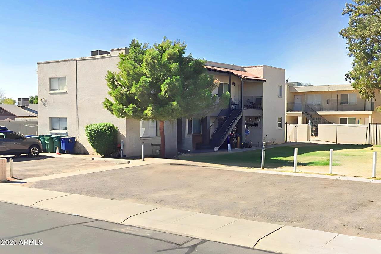 960 Jay Street - Photo 1