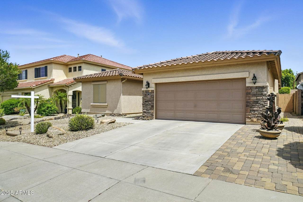 2236 Spur Drive - Photo 1