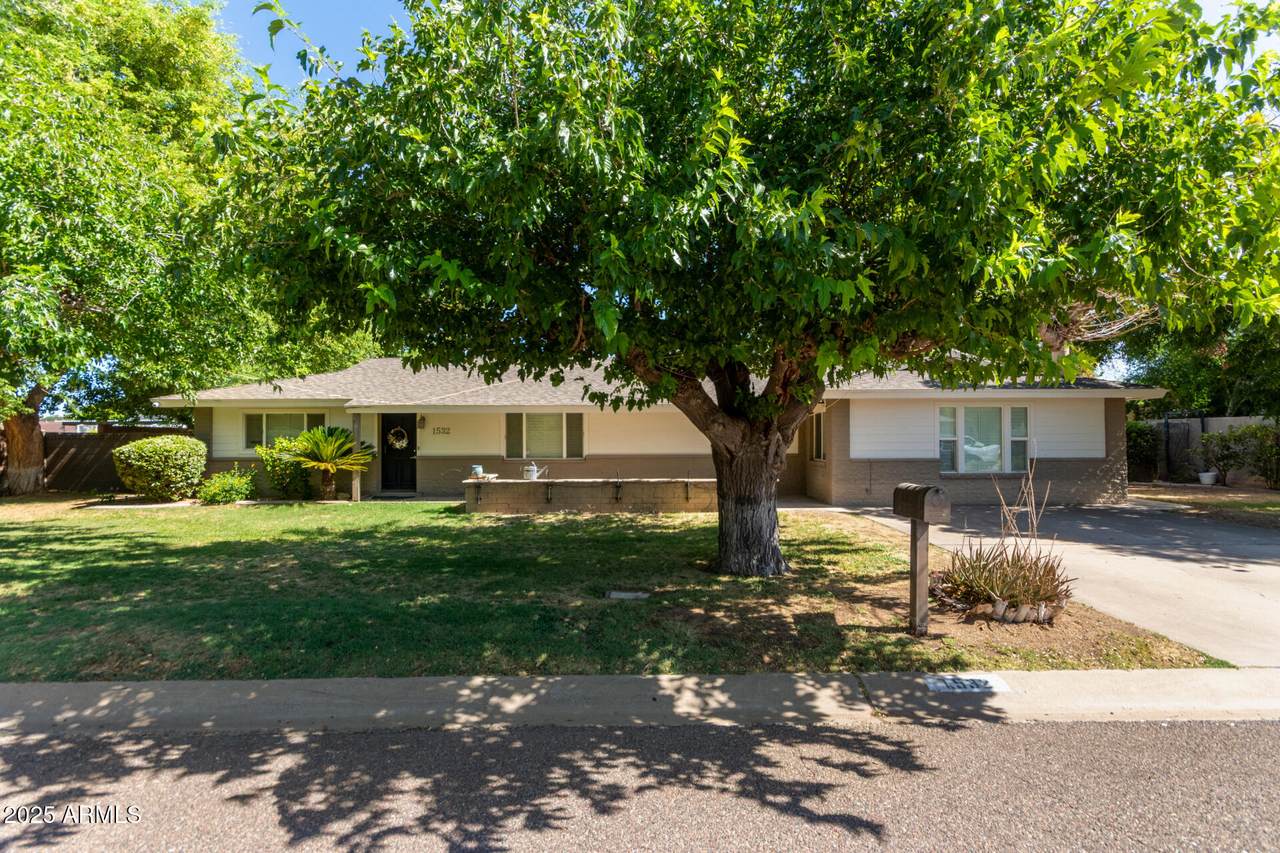 1532 Loma Lane - Photo 1